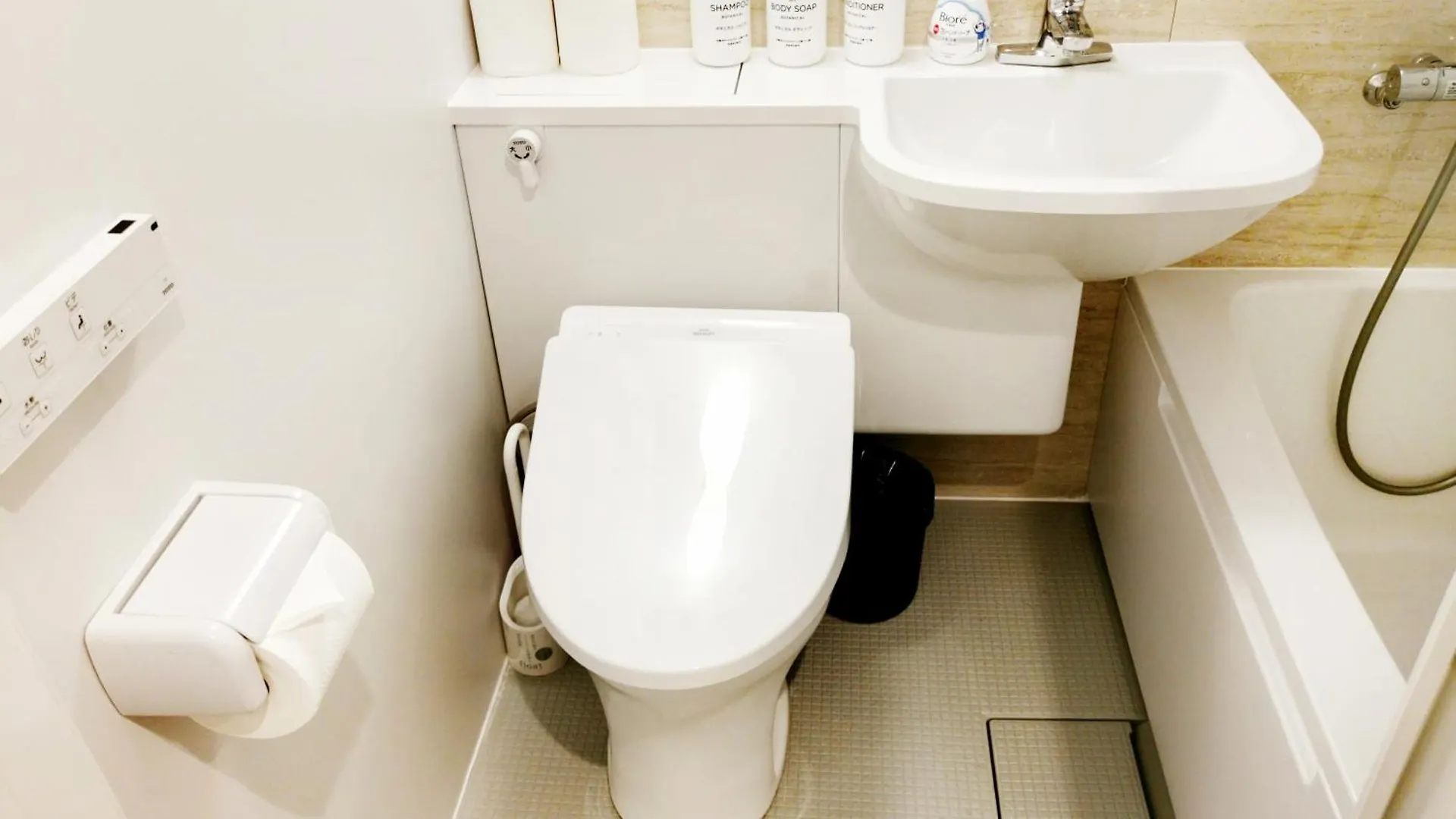 Aparthotel Akatsuki Hotel Shinjuku Tokyo Japan